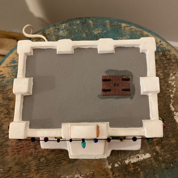 “Mayberry Courthouse” from the Welcome to Mayberry Collection - Picture 6 of 9